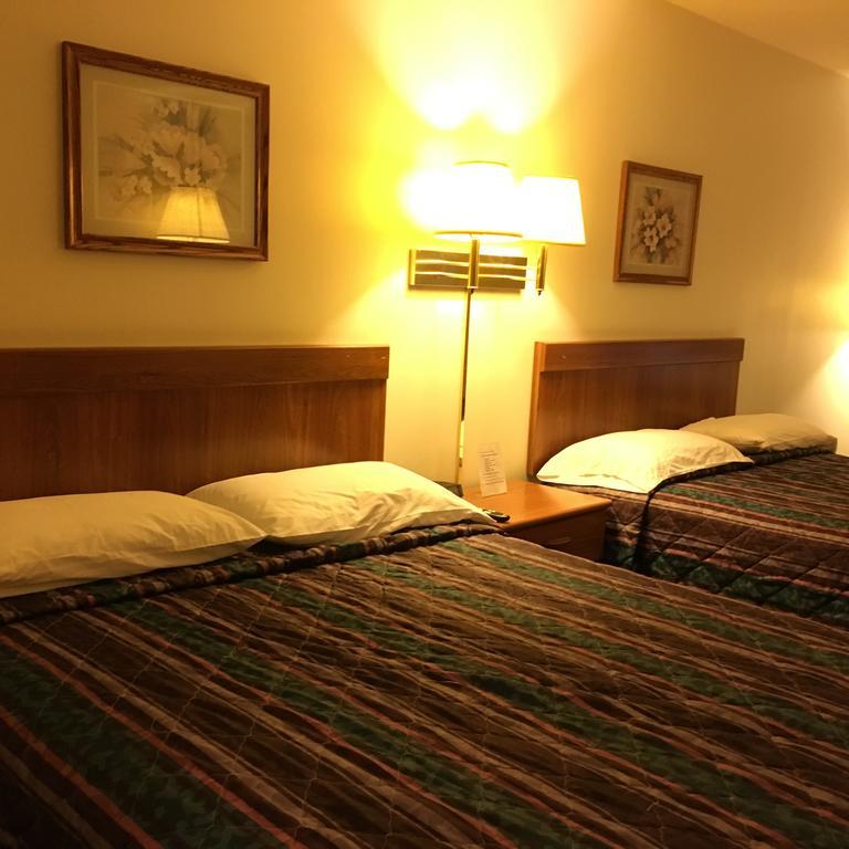Coronado Motel & Rv Park Lindsborg Zewnętrze zdjęcie