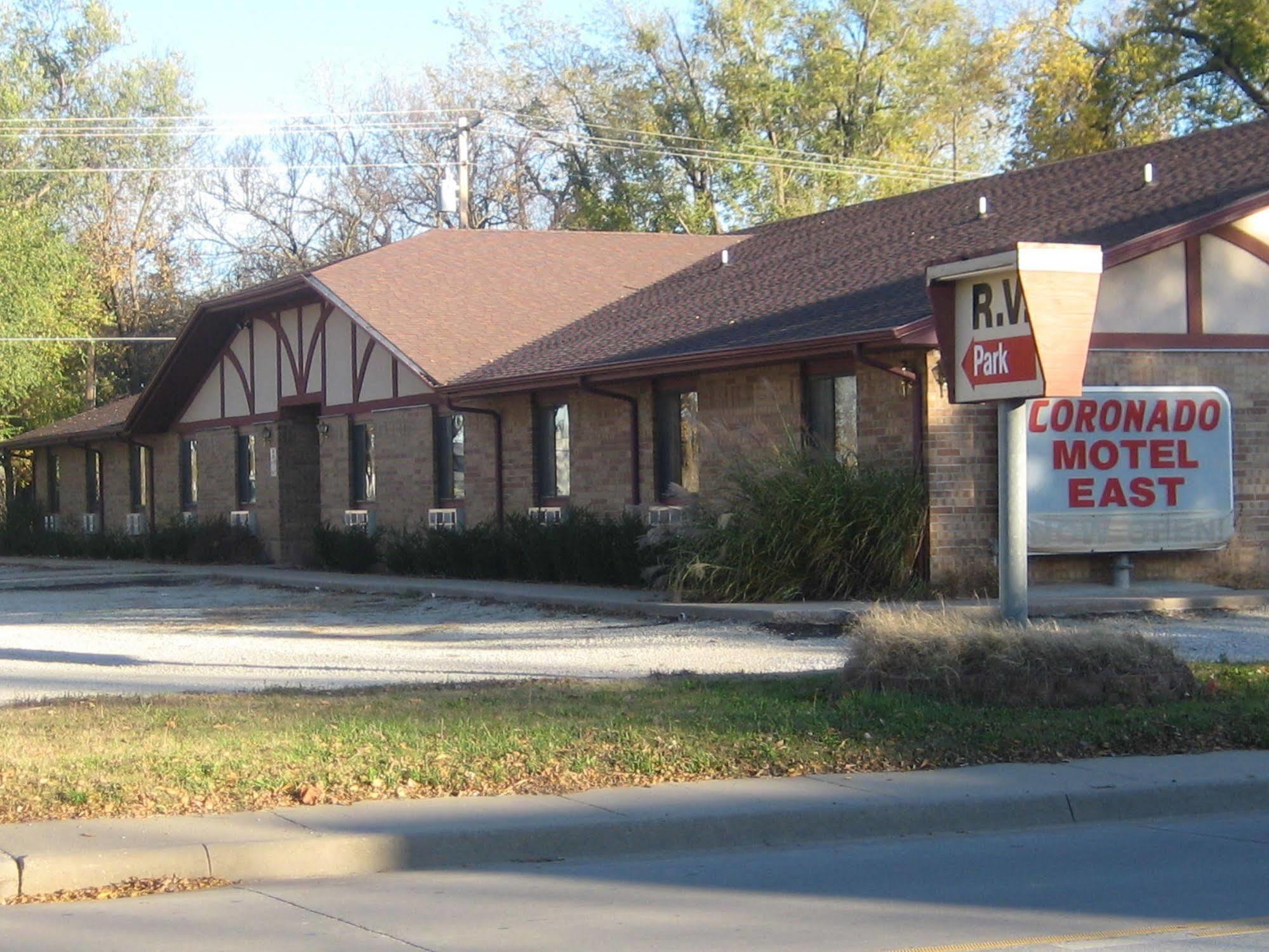 Coronado Motel & Rv Park Lindsborg Zewnętrze zdjęcie