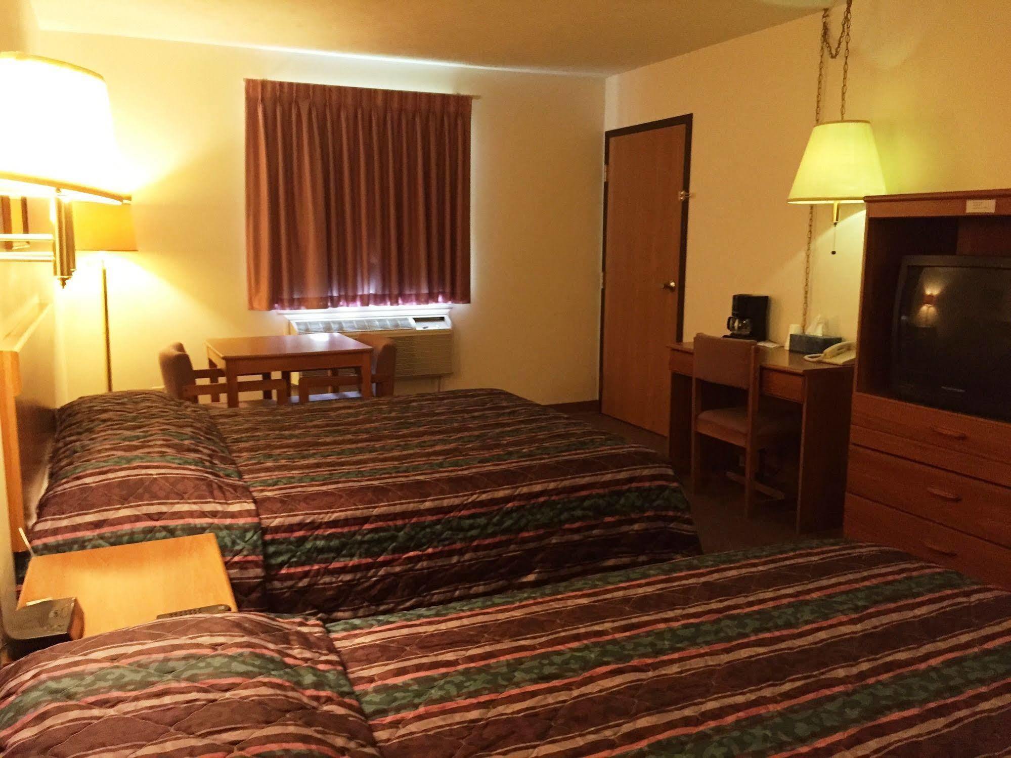 Coronado Motel & Rv Park Lindsborg Zewnętrze zdjęcie