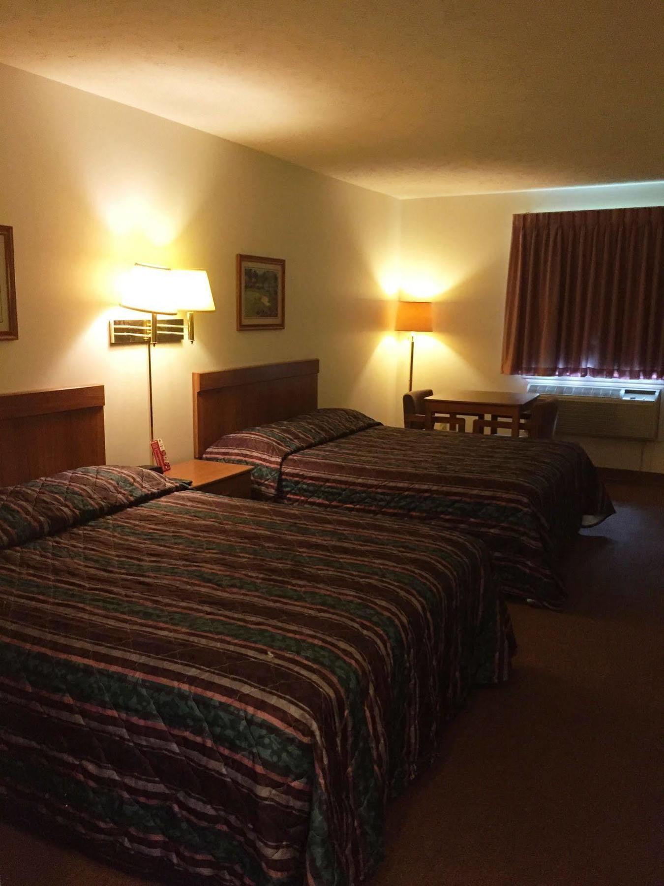 Coronado Motel & Rv Park Lindsborg Zewnętrze zdjęcie